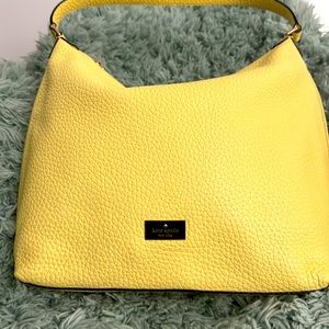 Band new Kate spade New York yellow beautiful shoulder bag.